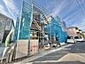 外観：敷地面積は32坪以上、3ＬＤＫ＋ＷＩＣを3か所完備したお住まいです。(令和8年7月撮影)