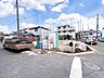 外観：スーパーが徒歩圏内にあり、買い物に便利な住環境。（約700ｍ以内）(令和8年9月撮影)