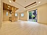 リビング/ダイニング：16帖のＬＤＫは対面式キッチンを採用。