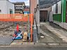 外観：前面道路含む現地