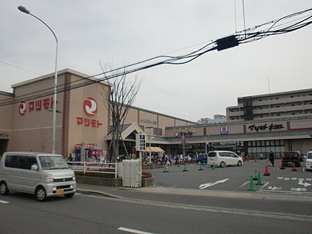 スーパーマツモト洛南店まで694m