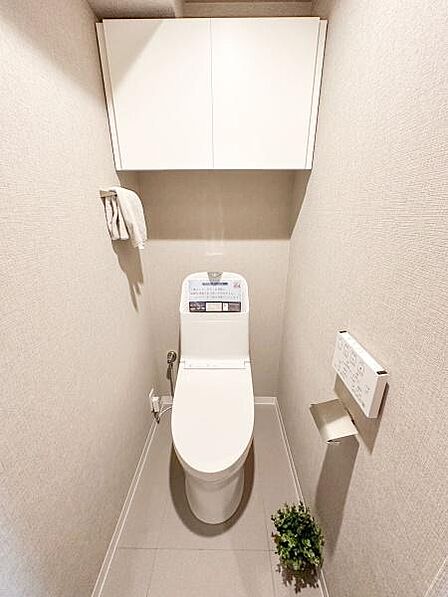 【同社施工例】現在リフォーム中の物件ですが、現地にて棟内の雰囲気や周辺環境をご確認いただけるほか、同社施工のリフォーム済みのお部屋もご覧いただけます。完成前もぜひお気軽にお問合せください♪