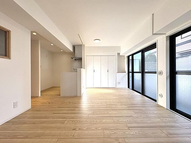 リビング/ダイニング センチュリー小作 1階/-