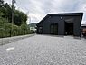 その他：住戸南側の様子。250平米越えの敷地なのでゆったりした生活が実現します。
