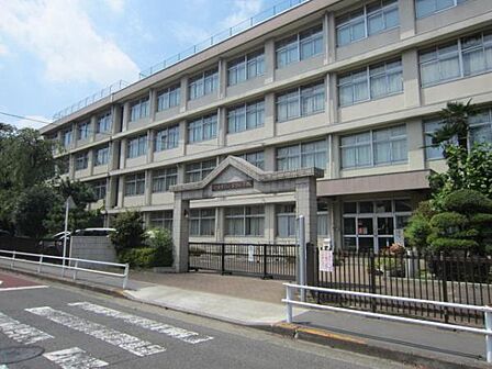 羽村市立小作台小学校まで455m