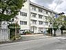 周辺：草加市立両新田小学校 500m