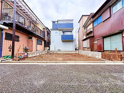 外観:南西道路につき陽当たり良好 外観:南西道路につき陽当たり良好
