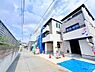 外観：～悠々自適に住まう～ゆったりとした敷地を確保しております。前面道路もゆったりと広くお車の駐車もとてもしやすいです。窮屈な社会で揉まれたあとはゆったりとしたあなただけの空間でくつろぎたいですよね。