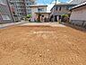 外観：前面道路含む現地