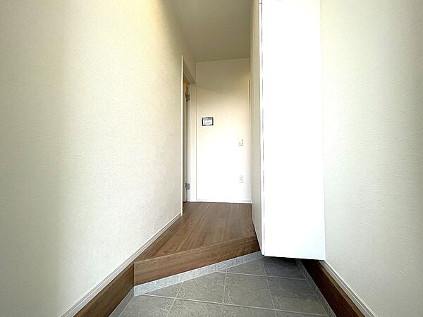 玄関を拡大表示