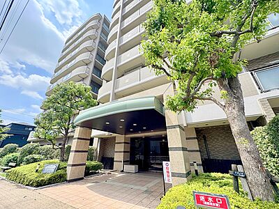 外観:専用庭付の1階住戸。階下を気にせず生活できます。 外観:専用庭付の1階住戸。階下を気にせず生活できます。
