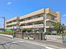 周辺：三郷市立八木郷小学校 1300m