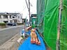外観：前面道路含む現地