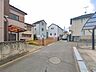 外観：前面道路含む現地
