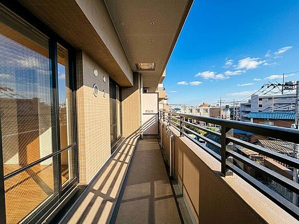 バルコニーを拡大表示