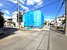 外観：前道路含む現地現況。