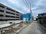 外観：前面道路含む現地