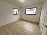 室内：洋室　6.1帖
