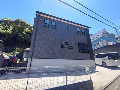 外観：庭付きの戸建てです。