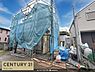 その他：現地外観写真となります。右側が駐車スペースとなり、ハイルーフ車の駐車も可能となります。