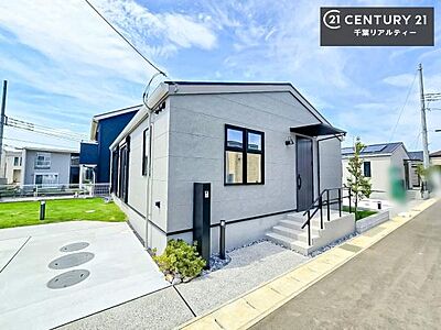 外観:当日のご案内が可能です。連絡いただければ、ご見学ができますのでお気軽にお問い合わせください。お仕事帰りにもどうぞ!ご要望にあわせて、希望のお家を必ず探します! 外観:当日のご案内が可能です。連絡いただければ、ご見学ができますのでお気軽にお問い合わせください。お仕事帰りにもどうぞ!ご要望にあわせて、希望のお家を必ず探します!