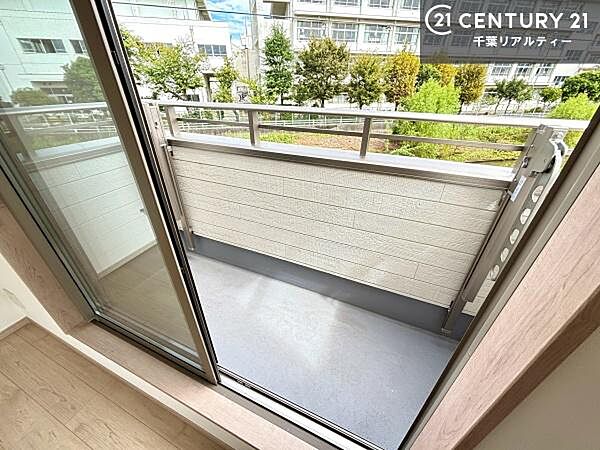 バルコニーを拡大表示