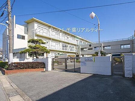 習志野市立大久保東小学校まで640m