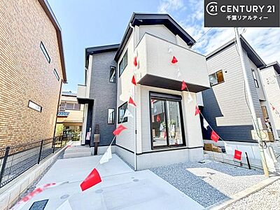 外観:完成しました!当日のご案内が可能です。連絡いただければ、今すぐのご見学ができますのでお気軽にお問い合わせください。お仕事帰りにもどうぞ! 外観:完成しました!当日のご案内が可能です。連絡いただければ、今すぐのご見学ができますのでお気軽にお問い合わせください。お仕事帰りにもどうぞ!