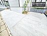 駐車場：駐車スペースは2台分あります！セカンドカーはもちろん、バイクや自転車なども置き場所に困りません。