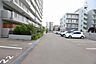 駐車場：駐車場でございます。月額使用料は9、000円でございます。