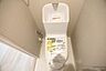 トイレ：トイレは清潔感のある明るい空間となっており、毎日快適にご使用いただけます。