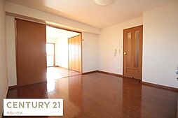 第5レジデンスアゼリア 301 3階2DKのリビング/ダイニング