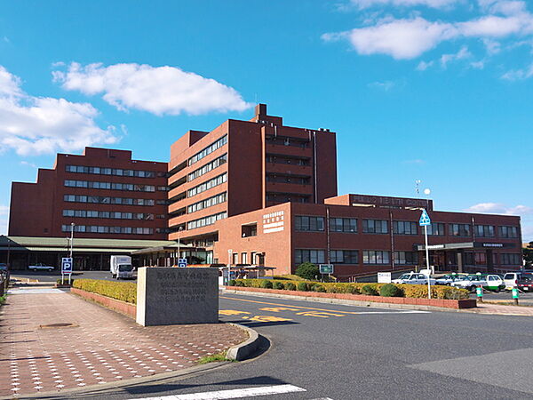 画像18:鳥取県立中央病院まで1318m