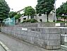 周辺：わかばの森保育園まで753m、若葉台小学校内。子どもたちの笑顔がはじける地域に根差した保育園です。