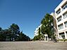 周辺：横浜市立谷本小学校まで611m