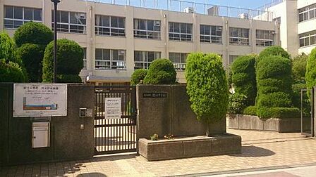 大阪市立鯰江中学校まで446m