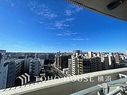 心地よい陽射しや暖かな風を楽しむことが出来るバルコニー。