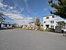 周辺：滝頭一丁目公園　300m　閑静な住宅街の中にある、緑で囲まれた公園。 