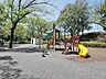周辺：丸山台公園　650m　緑を感じながら散策も楽しめる大きな公園。遊具のエリアや芝生広場、テニスの壁打ち設備もあり楽しめます。 