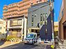 玄関：お住まいの顔となる玄関。住まう方のプライドを満たすクオリティを備えています。 