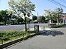 周辺：片倉北公園　150m　ソフトボールや少年野球もできるグラウンドがあります。ブランコや滑り台、お砂場などもあります。 