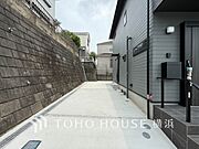 敷地内に駐車スペースがあると、日々の暮らしのをスムーズに運ぶ事が出来ます。