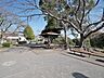 周辺：高舟台第一公園　65m　住宅街に立地する見通しの良い公園。徒歩9分の近さは、毎日のお子様の遊び場にもいいですね。 