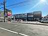 周辺：いなげや川崎京町店　280m　毎日の食卓を彩る食料品が揃います。肉や魚も評判で安心してお買い物ができそう。 
