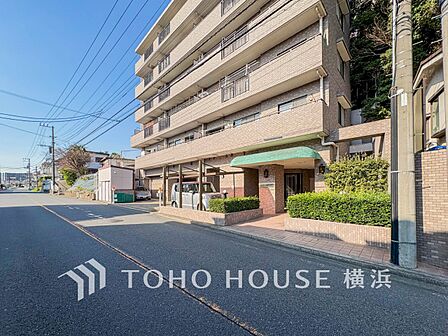 子育て環境、生活利便に優れた住環境に立地し、ゆとりある生活が送れます。
