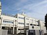周辺：横浜市立南瀬谷小学校　350m　徒歩5分。小学校が近いのは子育てファミリーにもおすすめのポイント。 