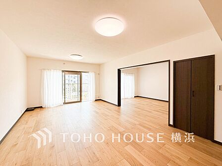 家族と過ごす時間を大切にしたい方にぴったりの明るくゆとりある住空間です。