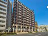 外観：青空を背景に更なる美しさを醸す佇まい。