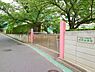周辺：中野幼稚園　750m　園バスを使って様々な大きな公園に遠足へ出かけます。海の公園や八景島など子供達も大喜びです！ 