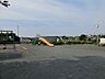周辺：みらいの見える丘公園　300m　高台にある公園で、みなとみらいを望めます。走り回れる広場と、ブランコなどの遊具があります。   